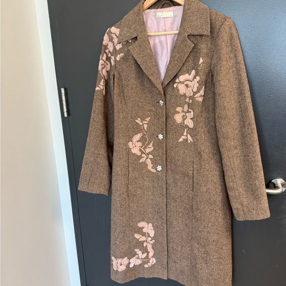 OXMO (Denmark) L wool blend EUC Brown Trench Coat with Pink Floral Design - Picture 3 of 14